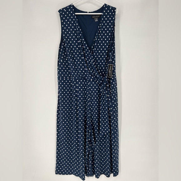 JESSICA‎ HOWARD NAVY AND WHITE POLKA DOT ROMPER SOFT WITH FLATTERING STRETCH - Picture 1 of 9